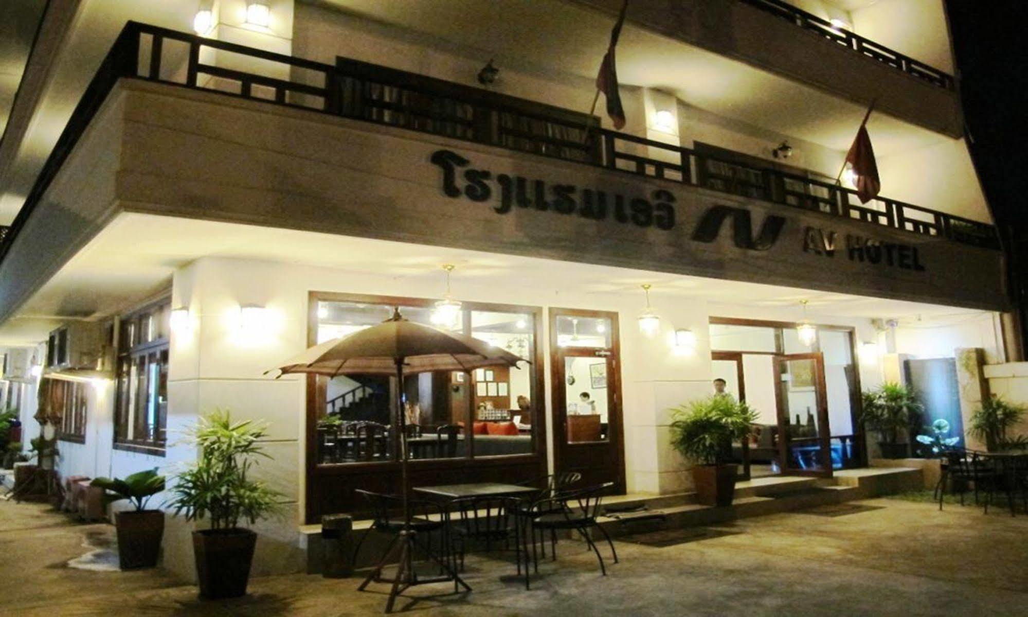 Av Hotel Vientiane Exteriör bild