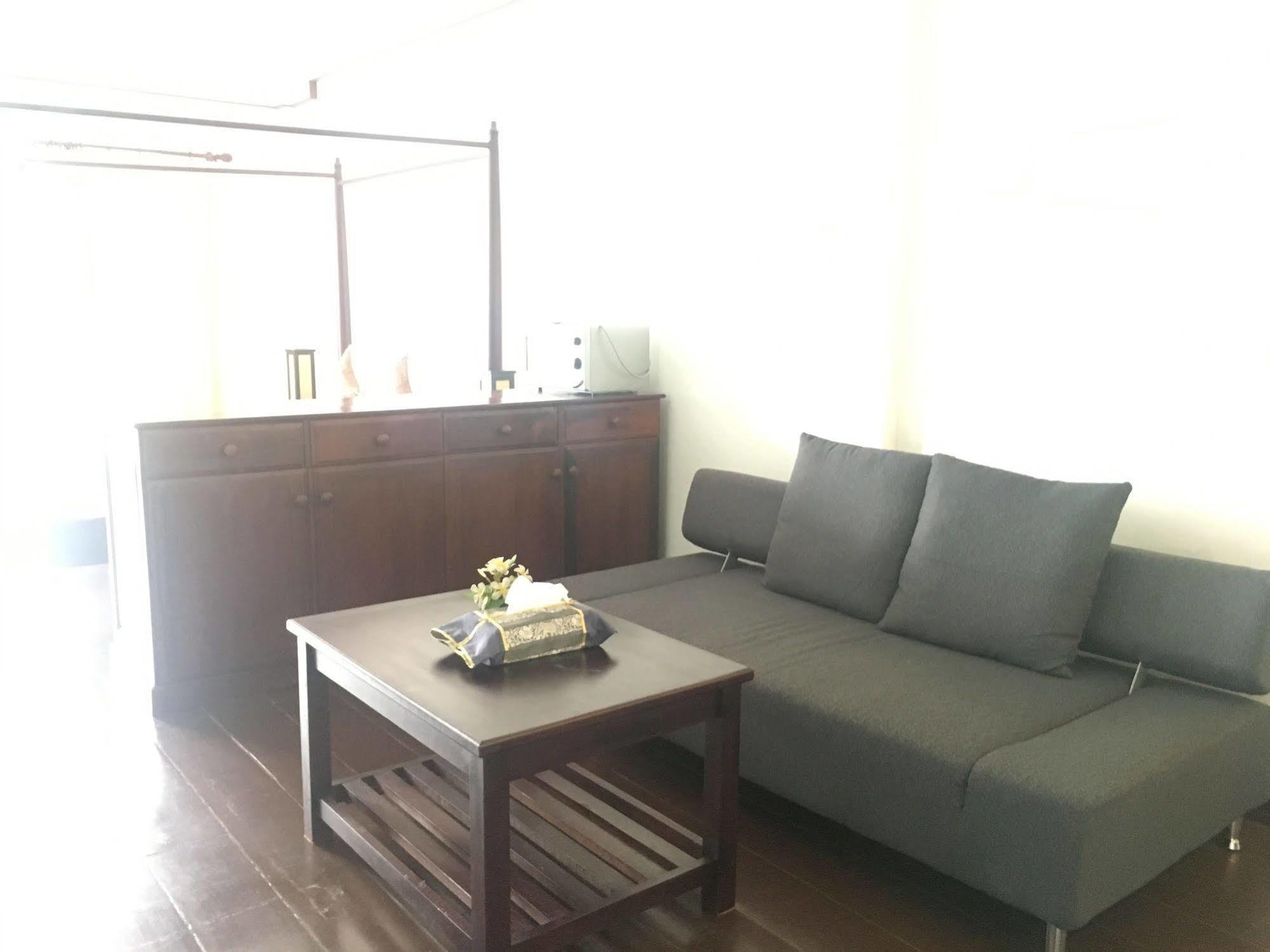 Av Hotel Vientiane Exteriör bild