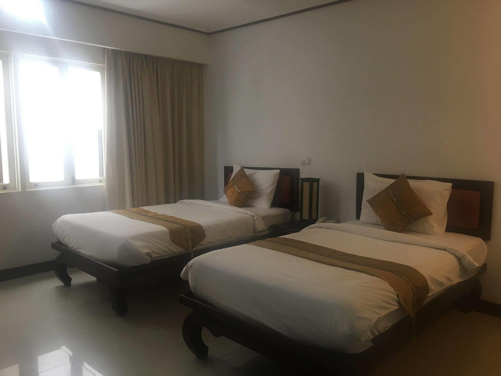 Av Hotel Vientiane Exteriör bild