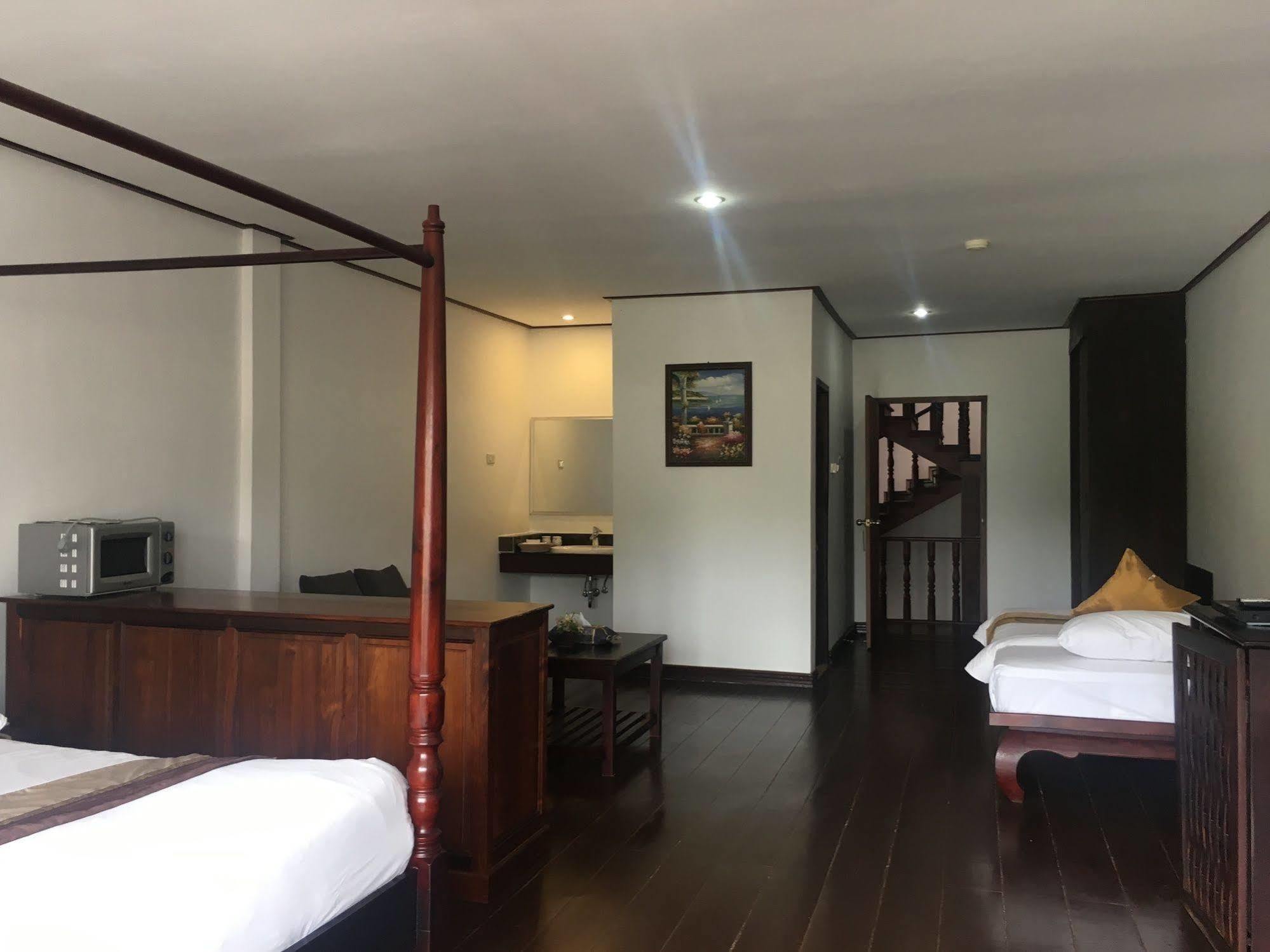 Av Hotel Vientiane Exteriör bild