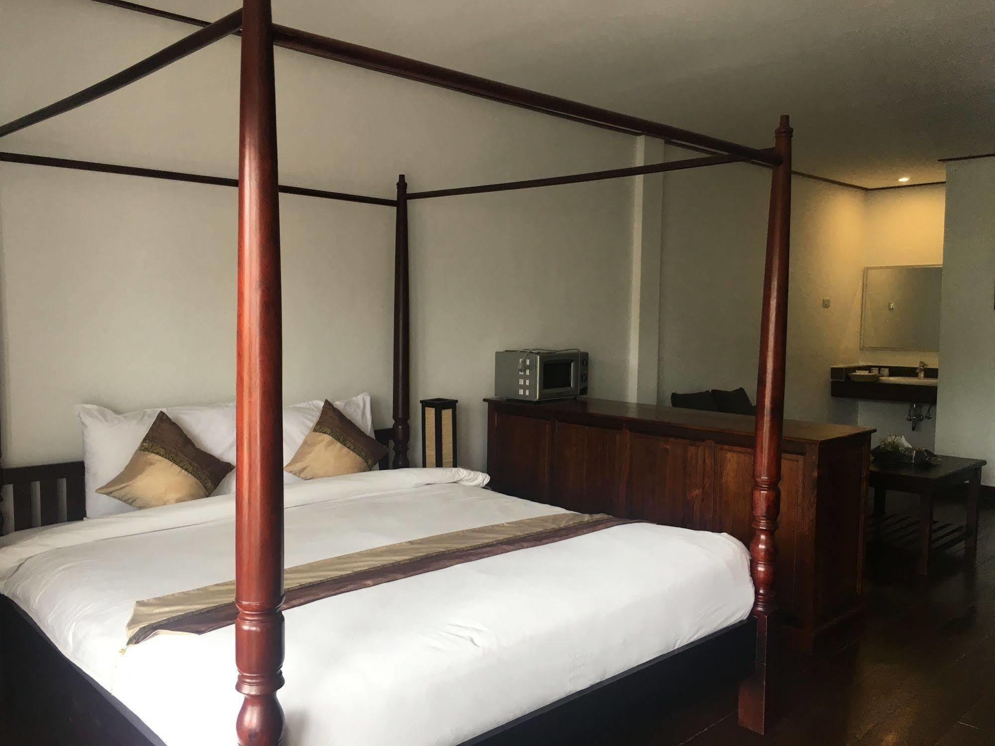 Av Hotel Vientiane Exteriör bild