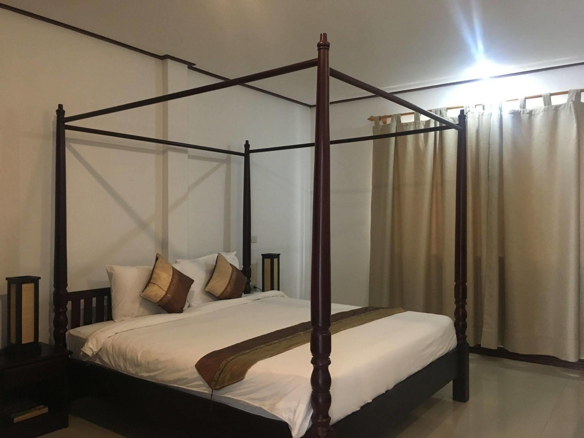 Av Hotel Vientiane Exteriör bild
