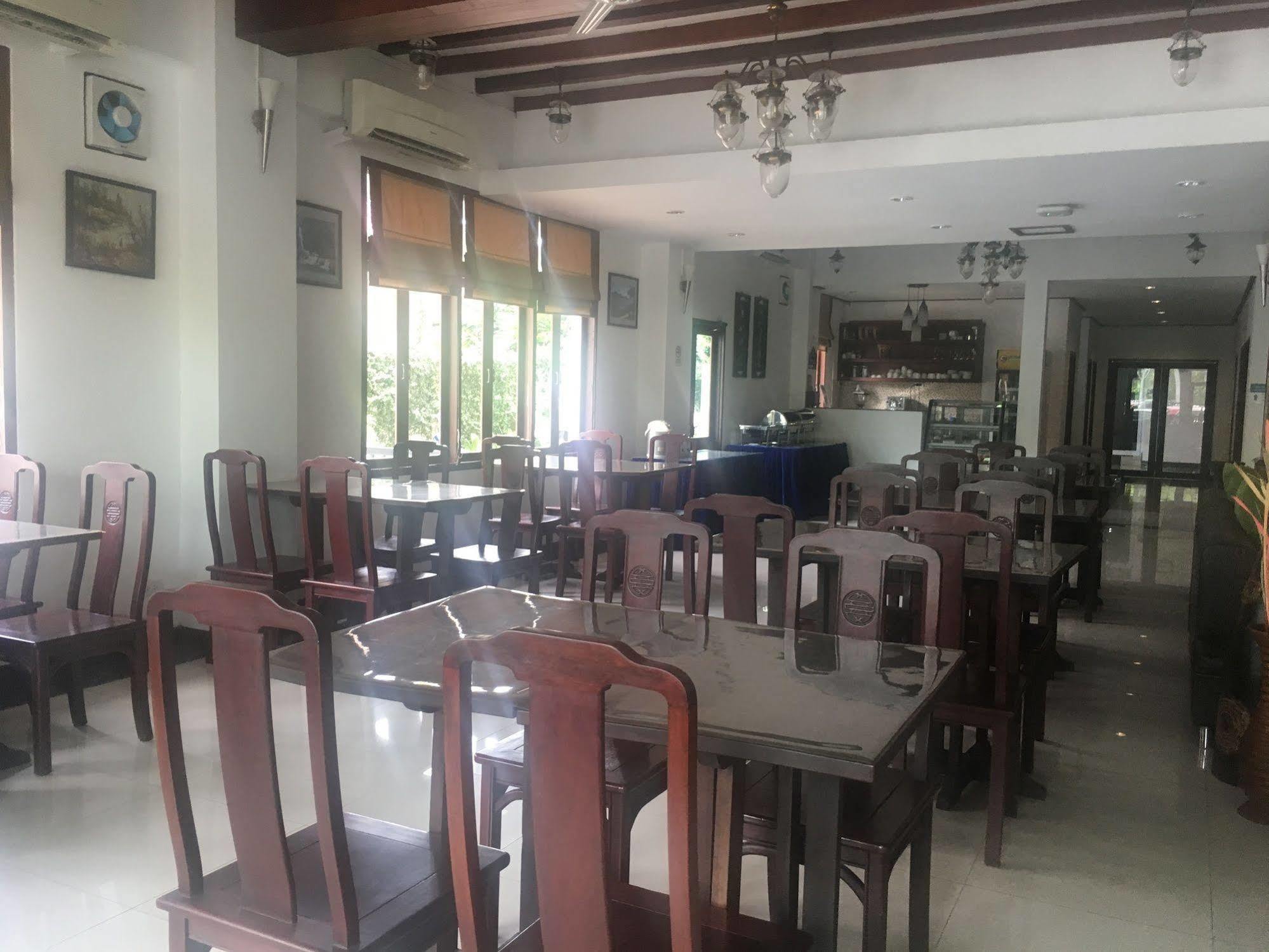 Av Hotel Vientiane Exteriör bild