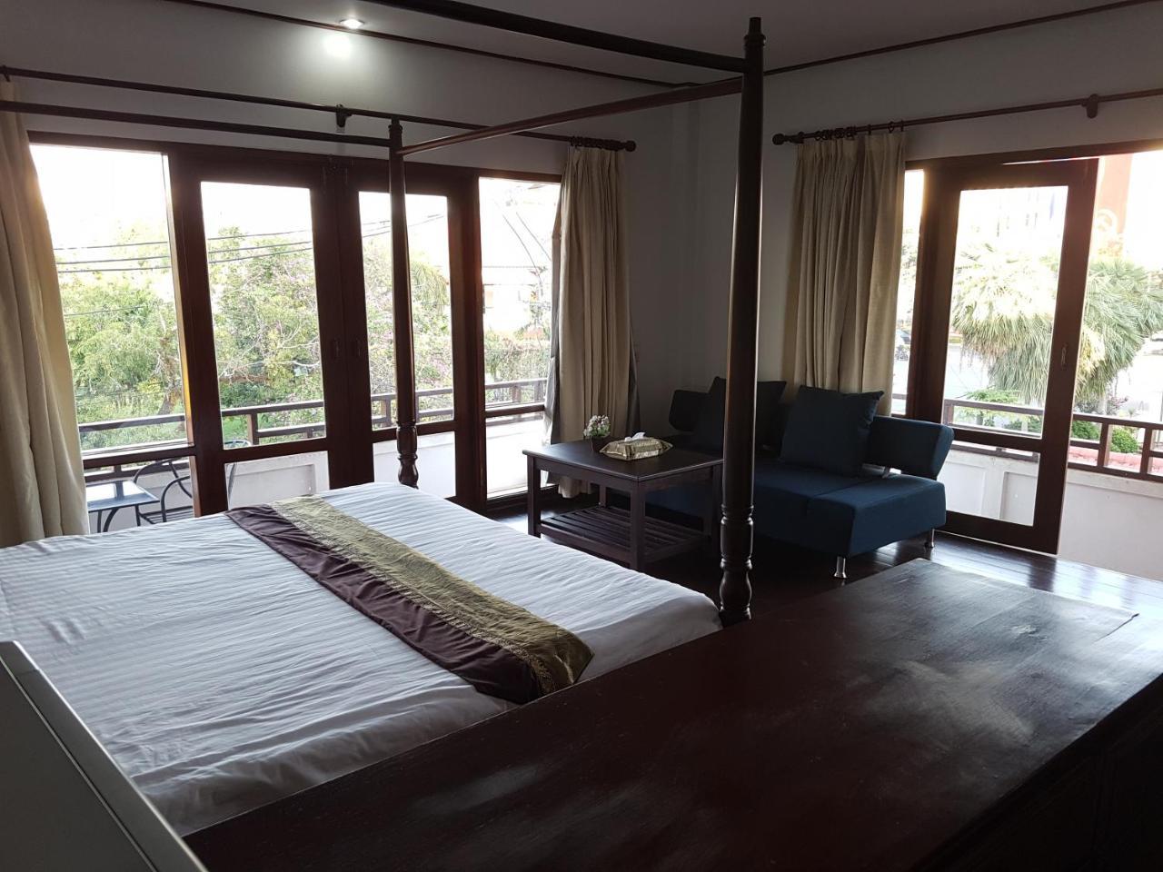 Av Hotel Vientiane Exteriör bild